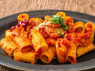 Рецепта Аматричана - лют сос с бекон и домати за спагети, талиатели и паста